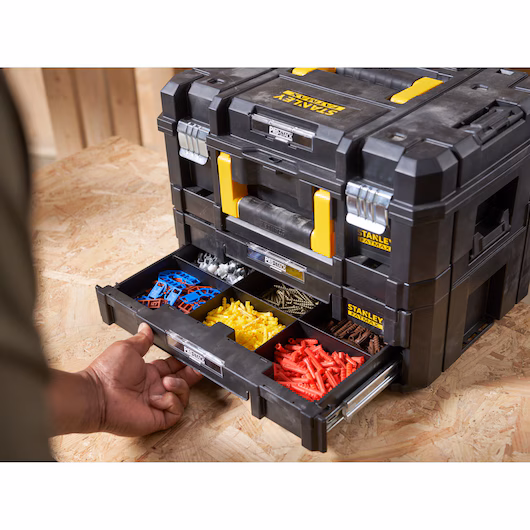 Комплектът куфар и модул с две чекмеджета stanley fatmax pro stack fmst1 71981