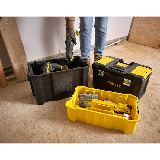 Куфар за инструменти stanley essential stst1 80151, на колела, 3 части